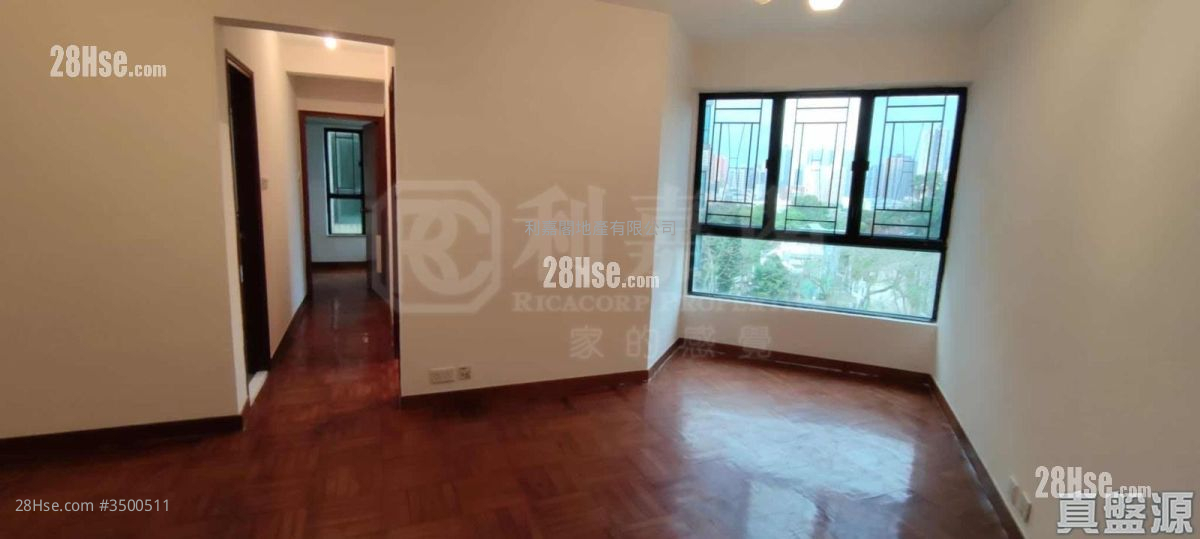 Park Royale Sell 3 Bedrooms 553 ft² ( 51.4 m² )