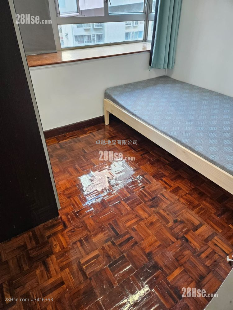 Jadeview Court Rental 3 Bedrooms , 1 Bathroom 457 ft² ( 42.5 m² )