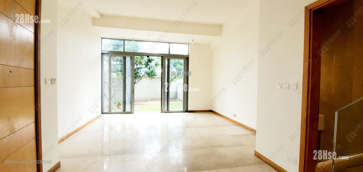 The Green Rental 3 Bedrooms , 3 Bathrooms 1,423 ft² ( 132.2 m² )