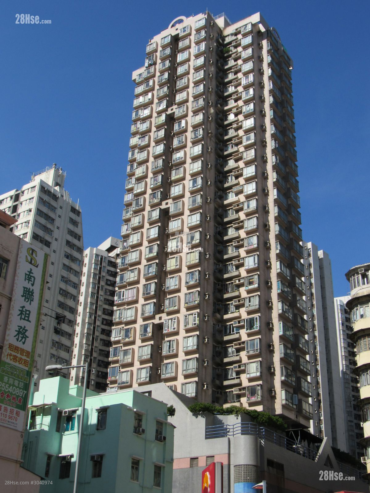 Port Centre Sell 2 Bedrooms , 1 Bathroom 392 ft² ( 36.4 m² )