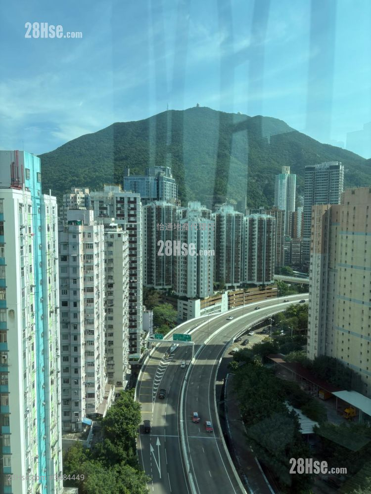 Newton Harbour View Sell 3 Bedrooms , 2 Bathrooms 621 ft² ( 57.7 m² )