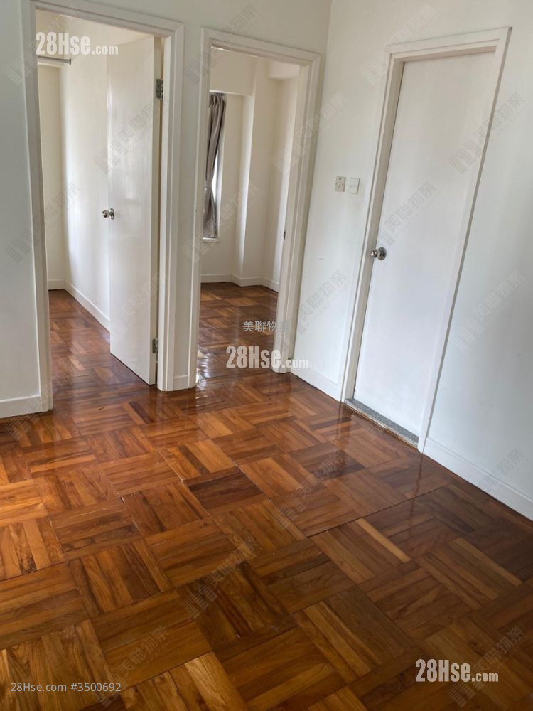 Manhattan Plaza Sell 2 Bedrooms , 1 Bathroom 341 ft² ( 31.7 m² )