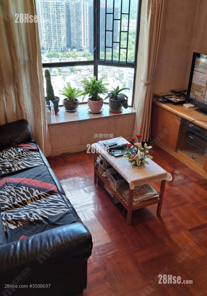 Crystal Park Sell 3 Bedrooms , 2 Bathrooms 668 ft² ( 62.1 m² )