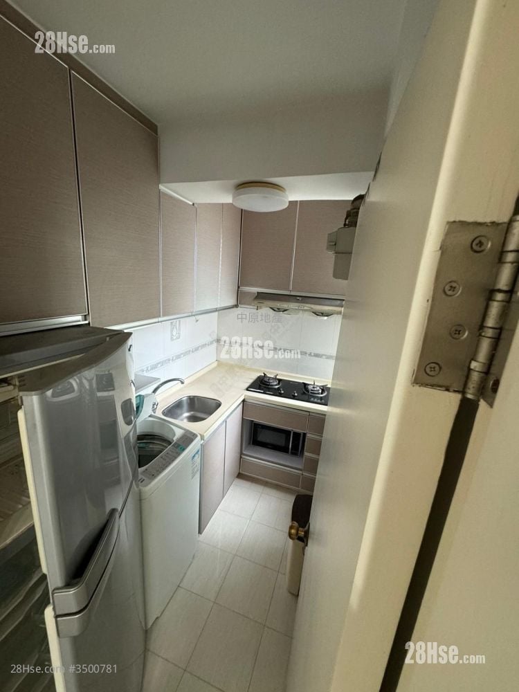 Grandeur Garden Rental 2 Bedrooms 340 ft² ( 31.6 m² )