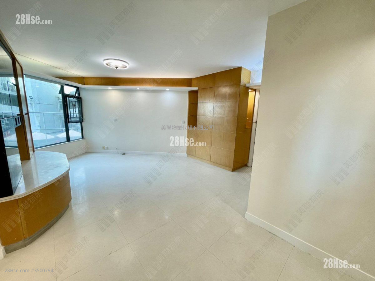 Dragon View Sell 3 Bedrooms , 2 Bathrooms 761 ft² ( 70.7 m² )