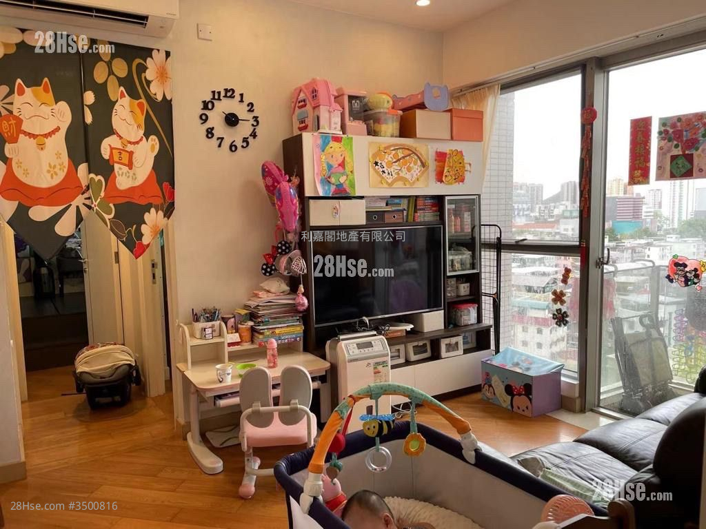 La Grove Sell 2 Bedrooms 484 ft² ( 45.0 m² )