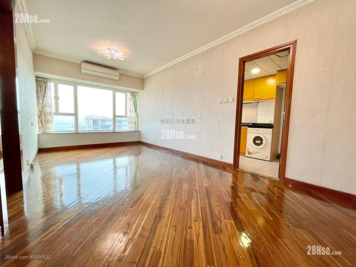 Palm Cove Sell 3 Bedrooms , 2 Bathrooms 700 ft² ( 65.0 m² )