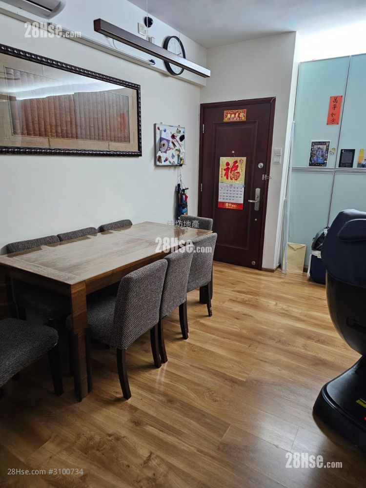 Coral Court Sell 3 Bedrooms , 2 Bathrooms 877 ft² ( 81.5 m² )