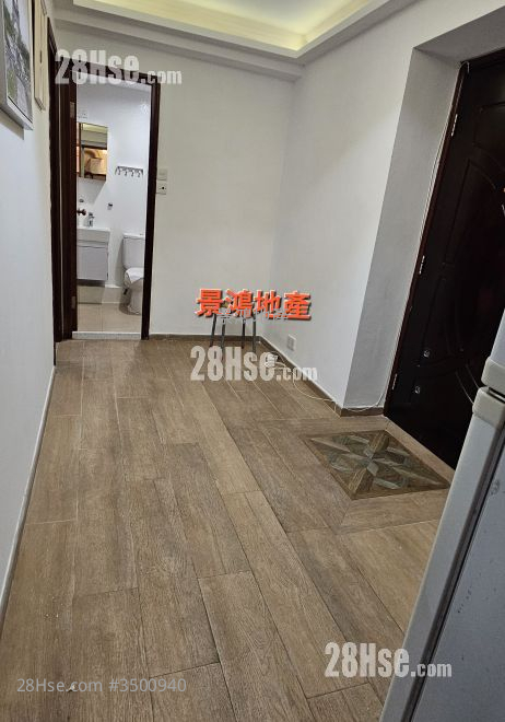 Wai Ching Court Sell 2 Bedrooms , 1 Bathroom 364 ft² ( 33.8 m² )