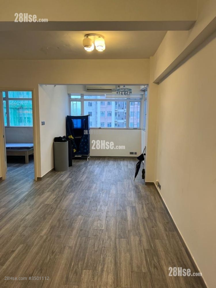 Piu Chun Building Rental 3 Bedrooms , 1 Bathroom 639 ft² ( 59.4 m² )