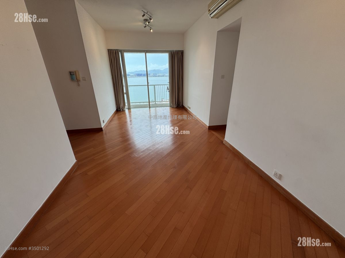 Le Bleu Deux Coastal Skyline Rental 3 Bedrooms , 2 Bathrooms 755 ft² ( 70.1 m² )