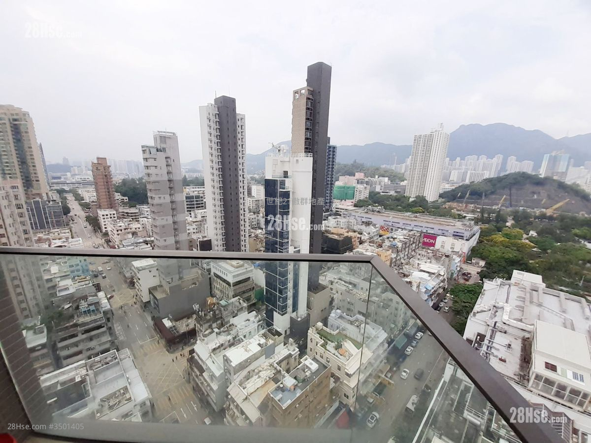 Billionnaire Luxe Sell 3 Bedrooms , 2 Bathrooms 620 ft² ( 57.6 m² )