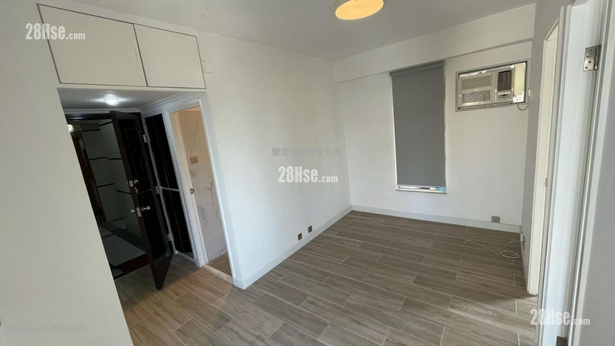Yee Fung Court Rental 2 Bedrooms , 1 Bathroom 354 ft² ( 32.9 m² )