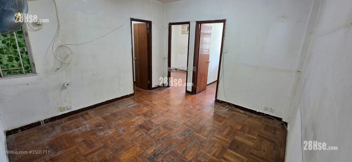 Yuk Chuen Building Sell 3 Bedrooms 474 ft² ( 44.0 m² )