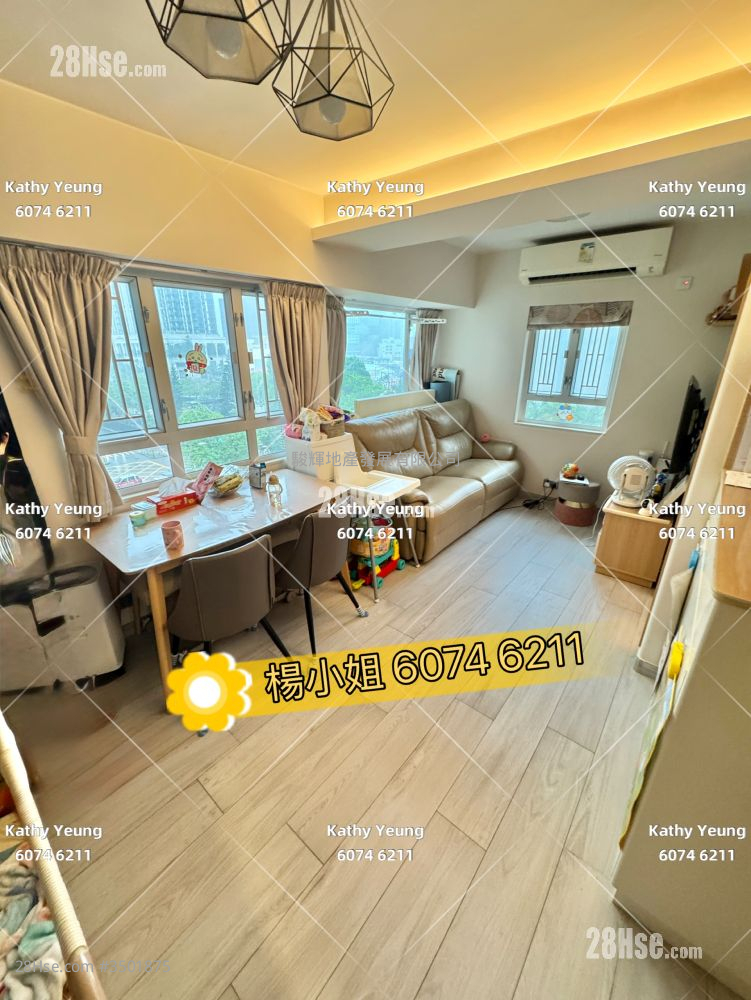 Jade Court Sell 2 Bedrooms , 1 Bathroom 410 ft² ( 38.1 m² )
