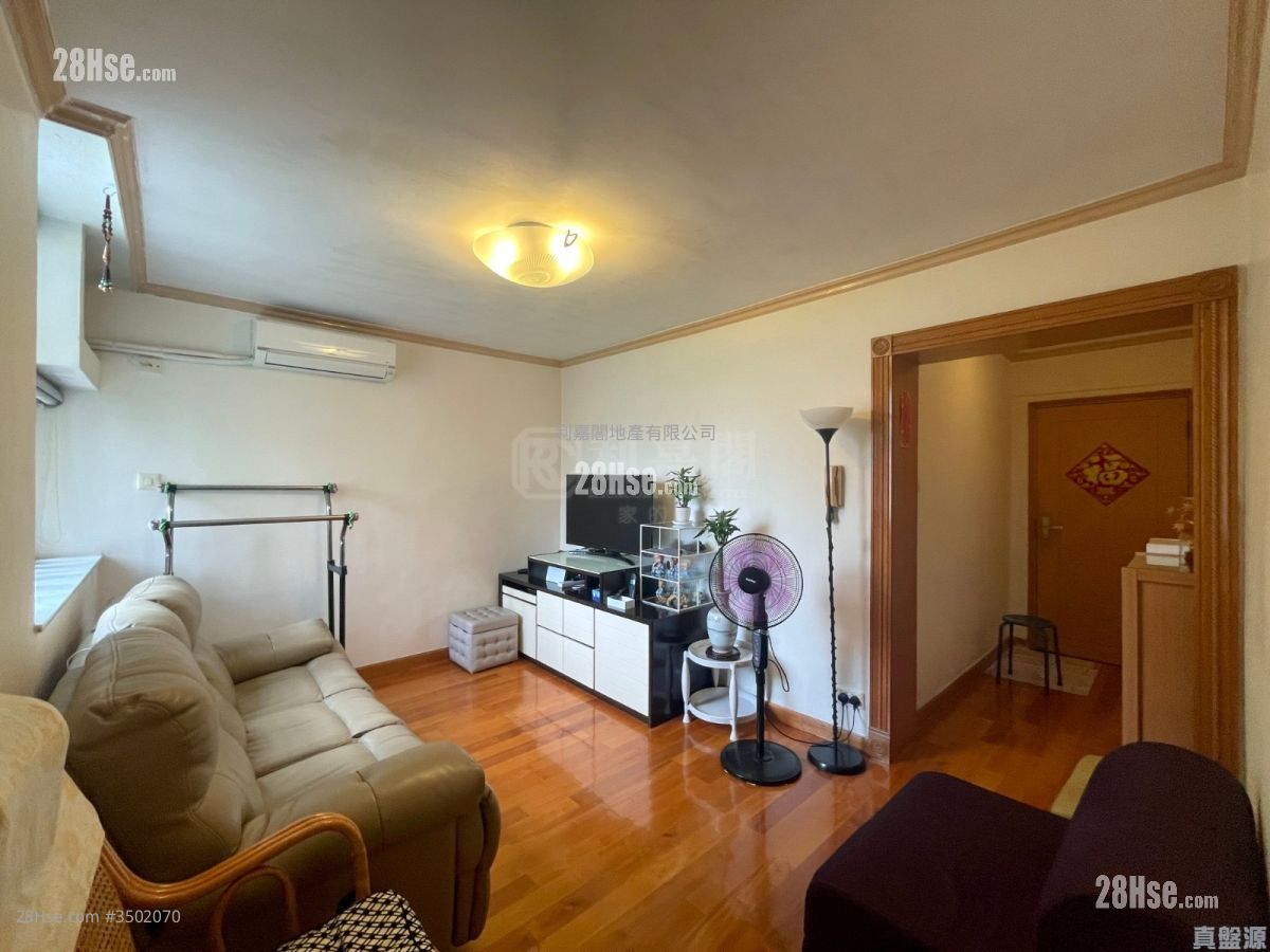 On Ning Garden Sell 3 Bedrooms , 1 Bathroom 583 ft² ( 54.2 m² )