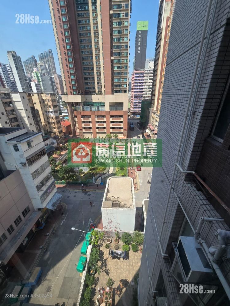 Kwan Kang Building Rental 2 Bedrooms , 1 Bathroom 324 ft² ( 30.1 m² )