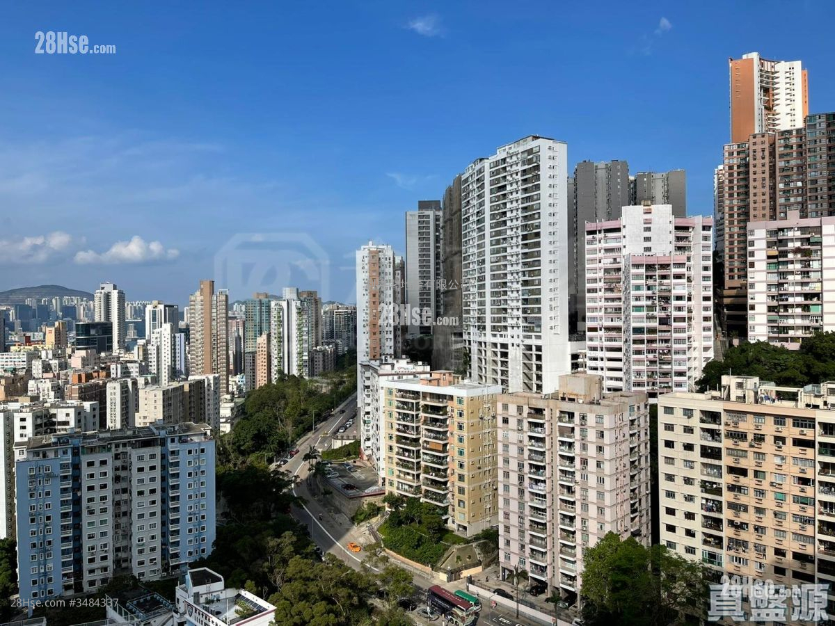 Fortress Garden Sell 3 Bedrooms , 2 Bathrooms 696 ft² ( 64.7 m² )