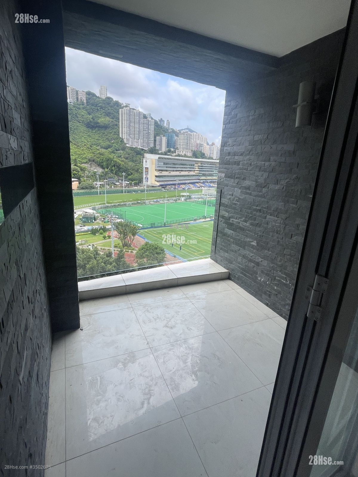 Green View Mansion Rental 2 Bedrooms 987 ft² ( 91.7 m² )