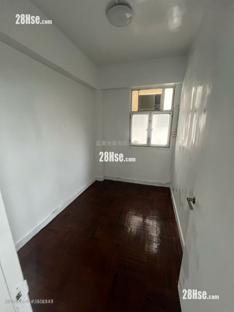 Po Shu Lau Sell 2 Bedrooms 505 ft² ( 46.9 m² )