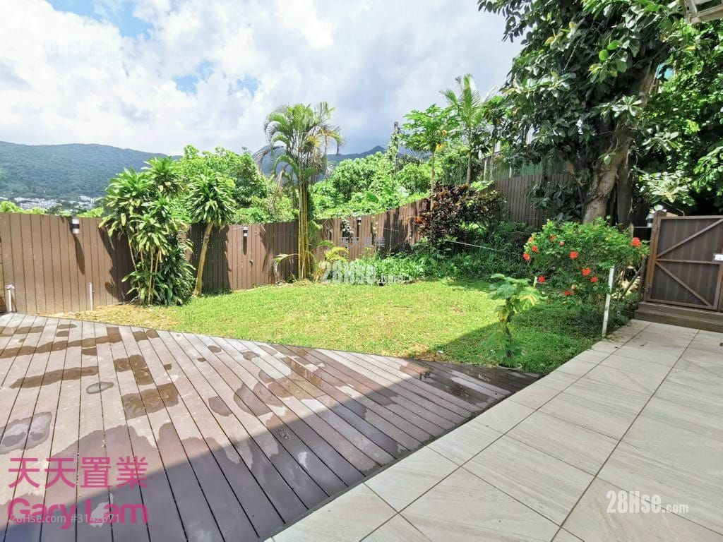 Greenwood Villa Rental 4 Bedrooms , 3 Bathrooms 2,100 ft² ( 195.1 m² )