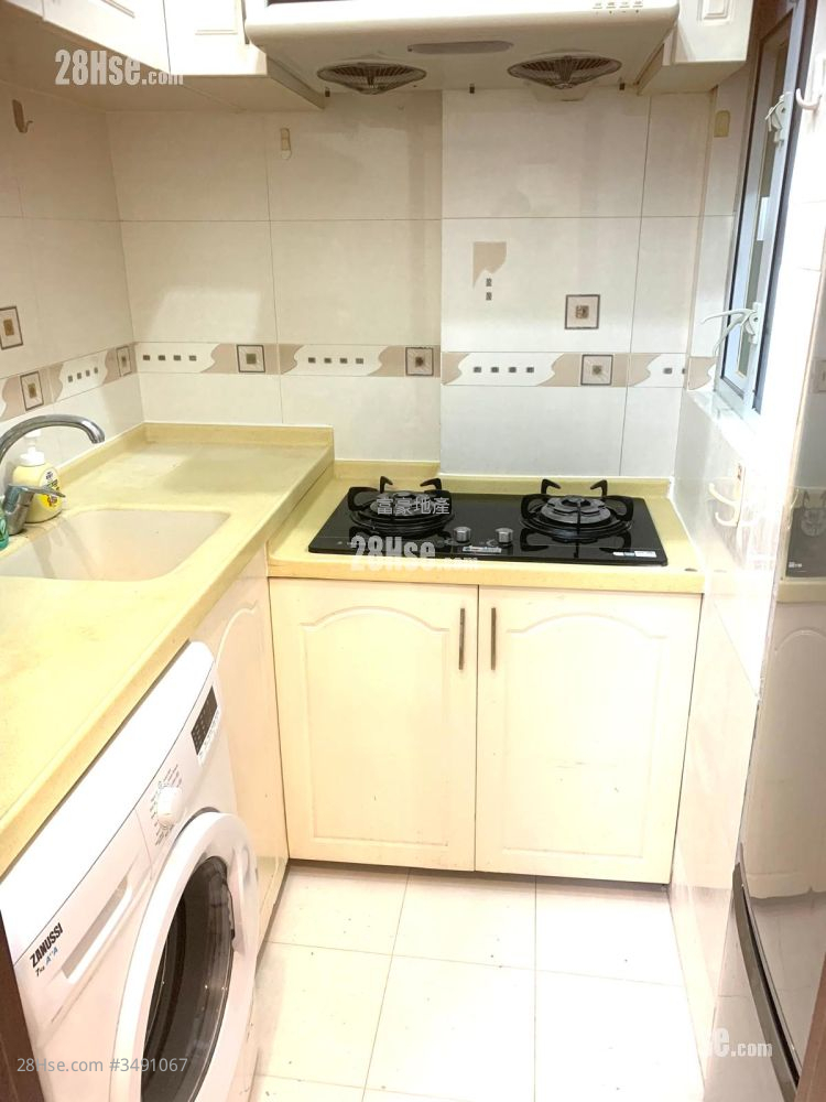 Kan Tong Building Rental 3 Bedrooms , 1 Bathroom 379 ft² ( 35.2 m² )