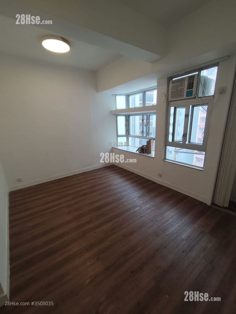 Man Bond Building Rental 1 Bedroom , 1 Bathroom 324 ft² ( 30.1 m² )