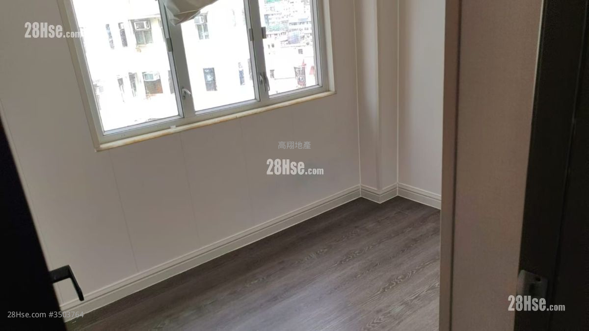 Tung Shing Building Rental 2 Bedrooms , 1 Bathroom 318 ft² ( 29.5 m² )
