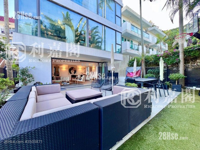 Tai Hang Hau Sell 5+ Bedrooms , 4 Bathrooms 2,100 ft² ( 195.1 m² )