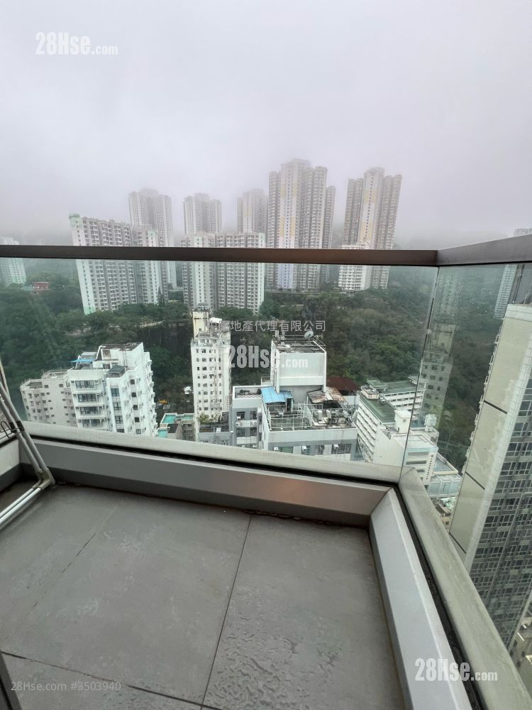 Island Residence Sell 2 Bedrooms , 1 Bathroom 499 ft² ( 46.4 m² )