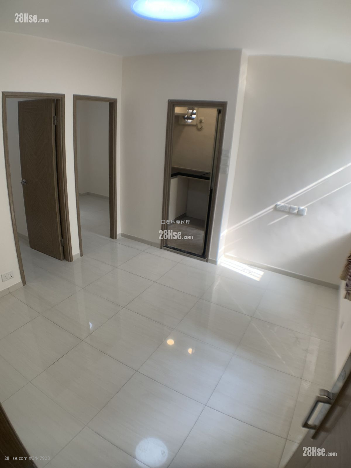 442B Castle Peak Road Rental 2 Bedrooms , 1 Bathroom 330 ft² ( 30.7 m² )