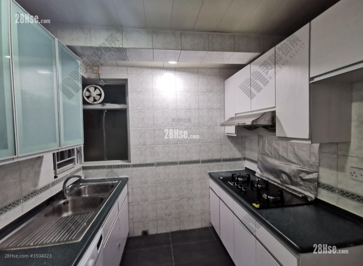 Belair Monte Sell 3 Bedrooms 706 ft² ( 65.6 m² )