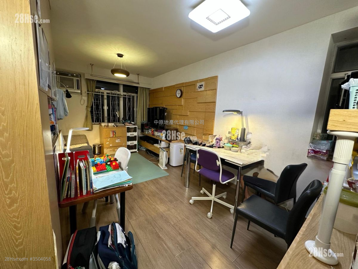 Greenwood Terrace Sell 2 Bedrooms , 1 Bathroom 508 ft² ( 47.2 m² )