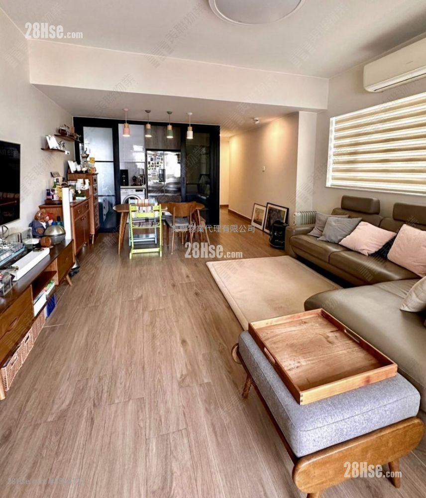 Sapphire Court Sell 3 Bedrooms , 3 Bathrooms 1,029 ft² ( 95.6 m² )