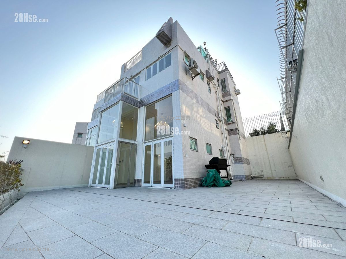 Villa De Mer Rental 1,379 ft² ( 128.1 m² )