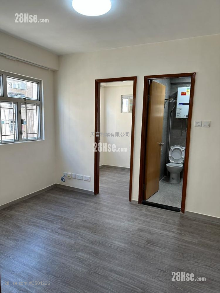 Tak Man Building Rental 2 Bedrooms , 1 Bathroom 316 ft² ( 29.4 m² )