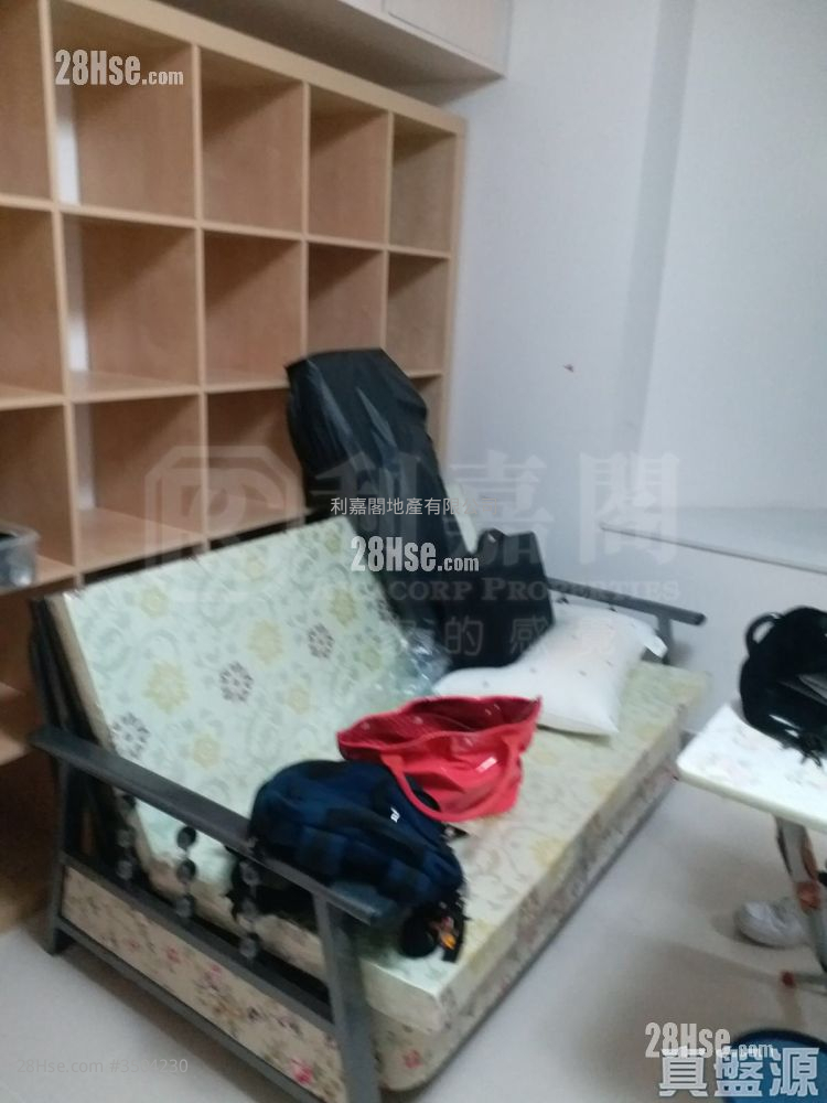 Wah Ming Est Sell 1 Bedroom , 1 Bathroom 264 ft² ( 24.5 m² )