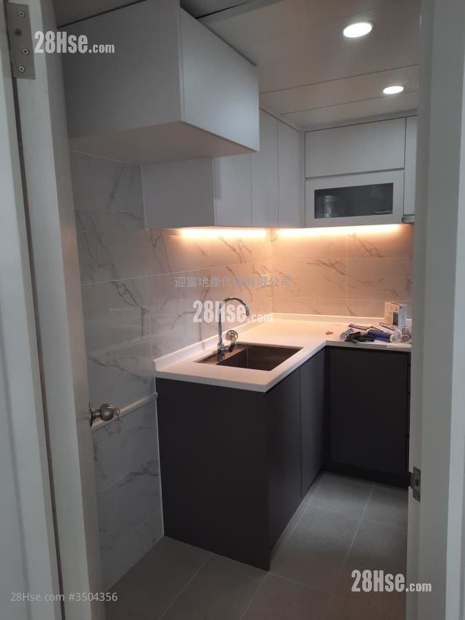 Whampoa Garden Sell 2 Bedrooms , 1 Bathroom 505 ft² ( 46.9 m² )