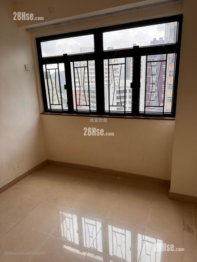 Prosperous Building Sell 3 Bedrooms , 1 Bathroom 469 ft² ( 43.6 m² )