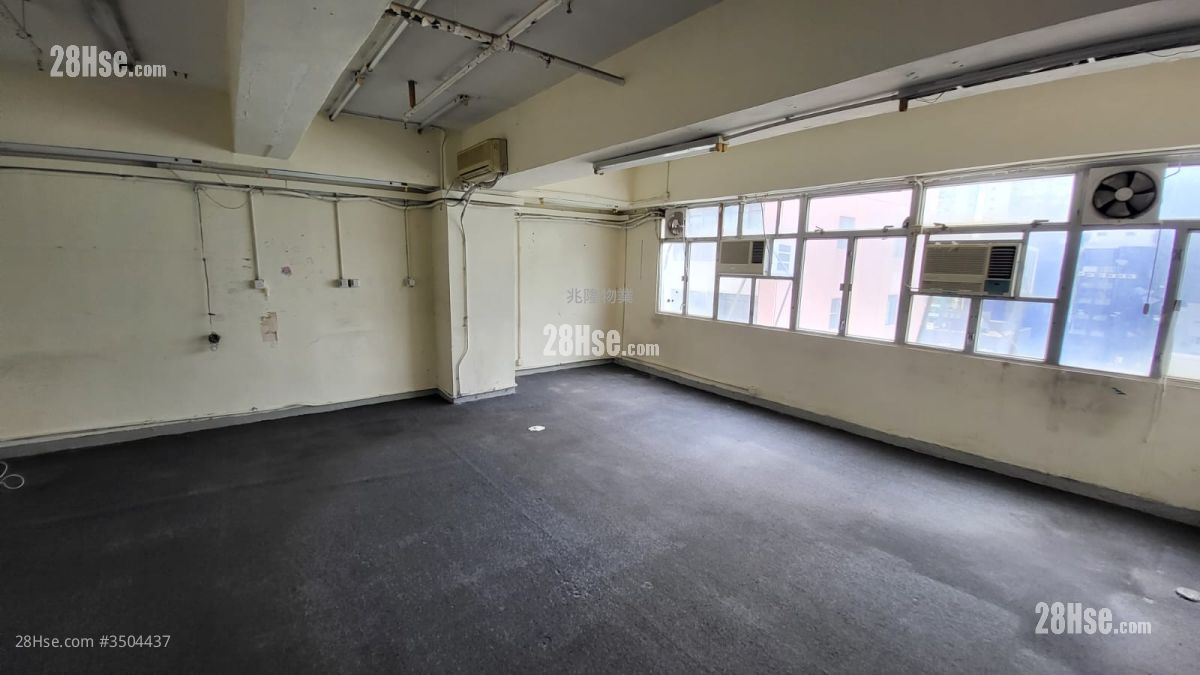 Decca Industrial Centre Sell Studio , 1 Toilet