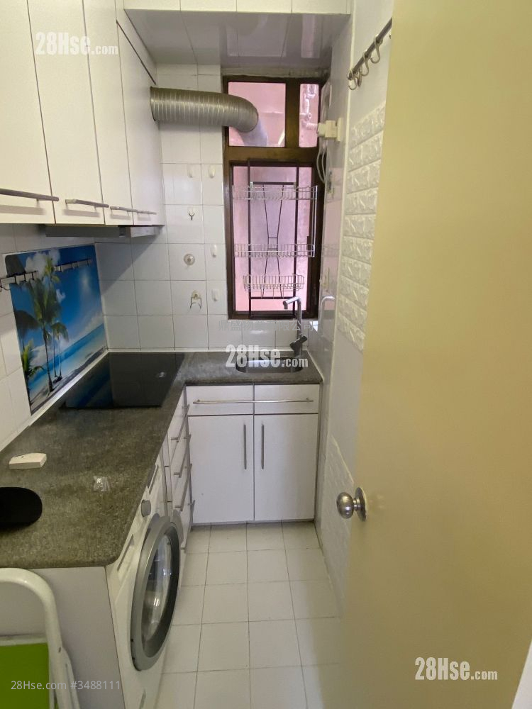 Cheong Shing Mansion Rental 2 Bedrooms , 1 Bathroom 330 ft² ( 30.7 m² )