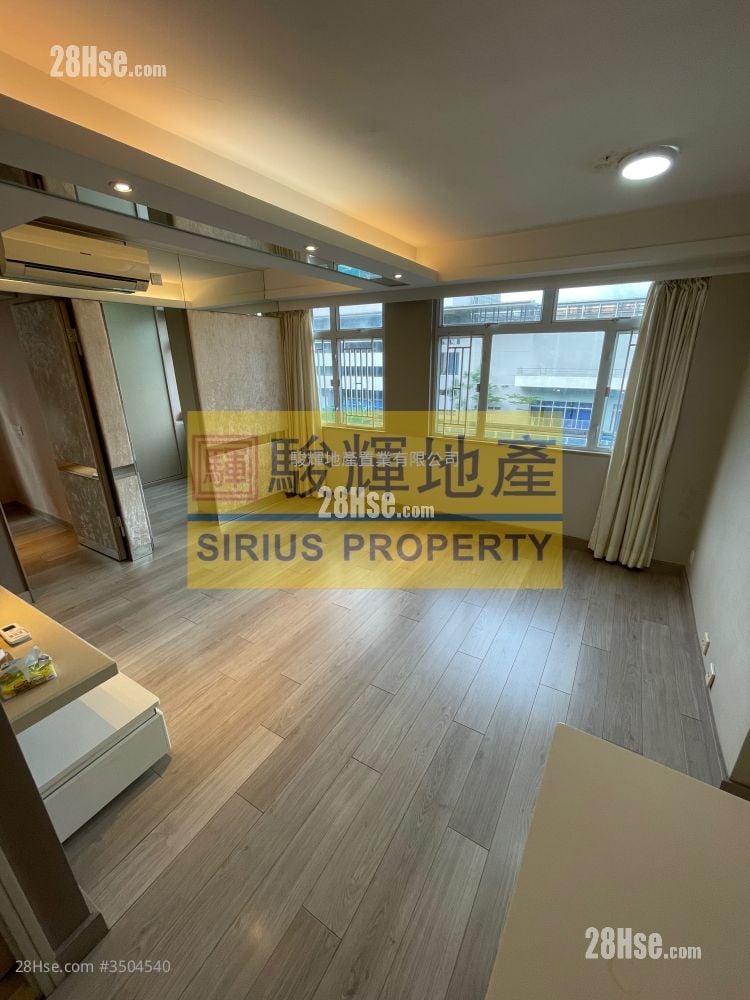 Tak Wai Building Rental 2 Bedrooms , 1 Bathroom 455 ft² ( 42.3 m² )