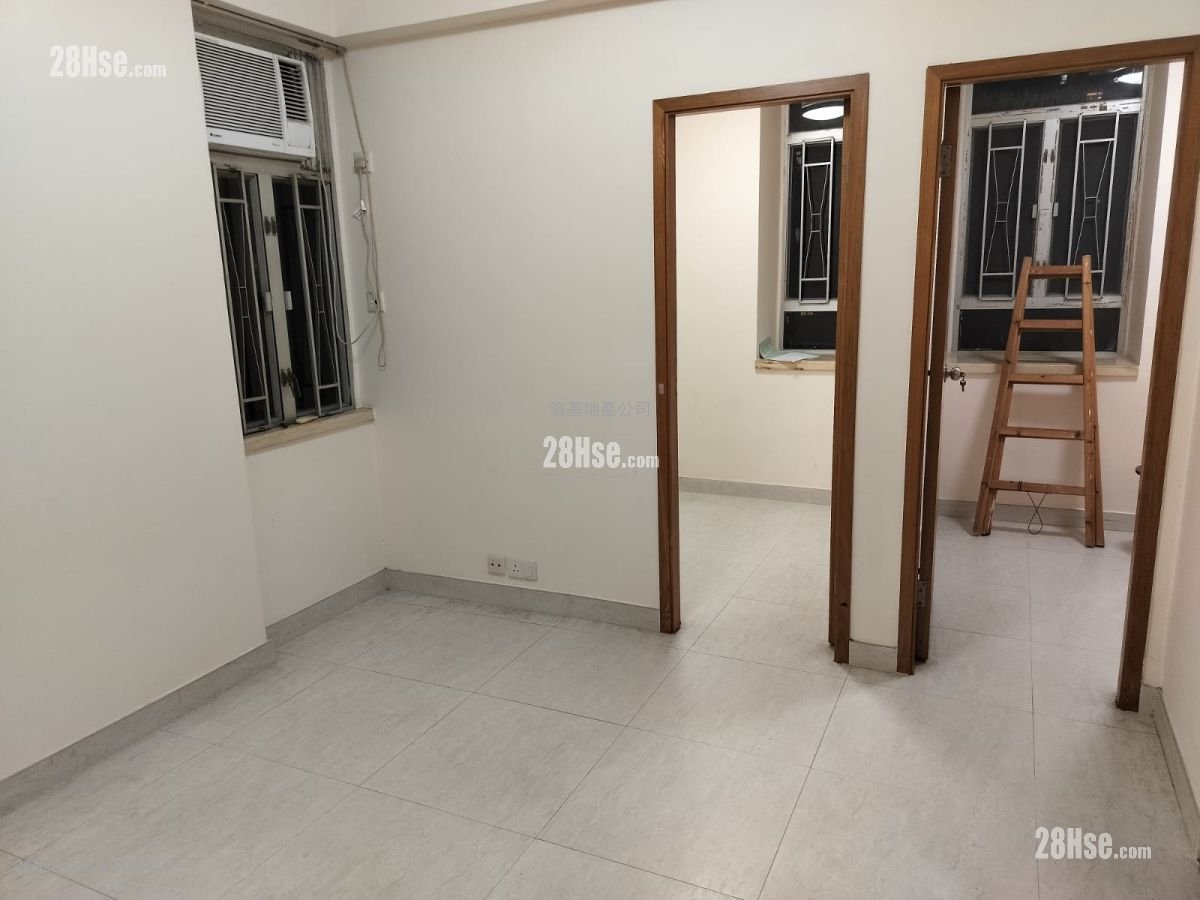 Jade Field Garden Rental 2 Bedrooms , 1 Bathroom 346 ft² ( 32.1 m² )