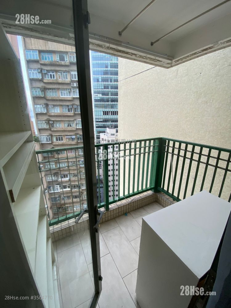 Urbana 38 Rental Studio , 1 Bathroom 216 ft² ( 20.1 m² )