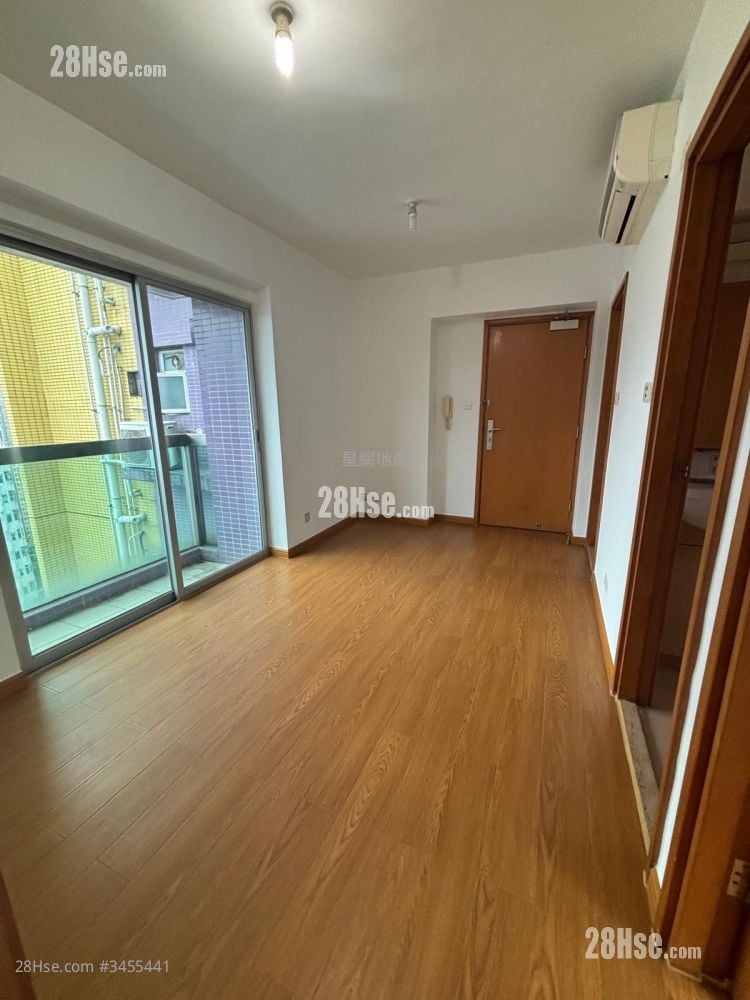 Merit Place Rental 2 Bedrooms , 1 Bathroom 420 ft² ( 39.0 m² )