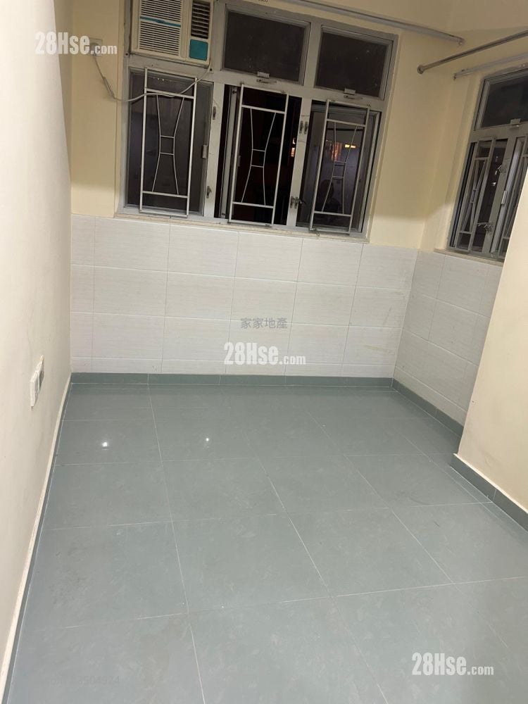 Cambridge Building Rental Studio , 1 Bathroom 135 ft² ( 12.5 m² )