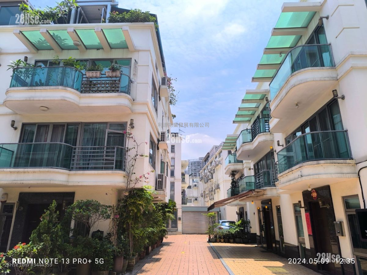 Village Rental 2 Bedrooms , 1 Bathroom 700 ft² ( 65.0 m² )