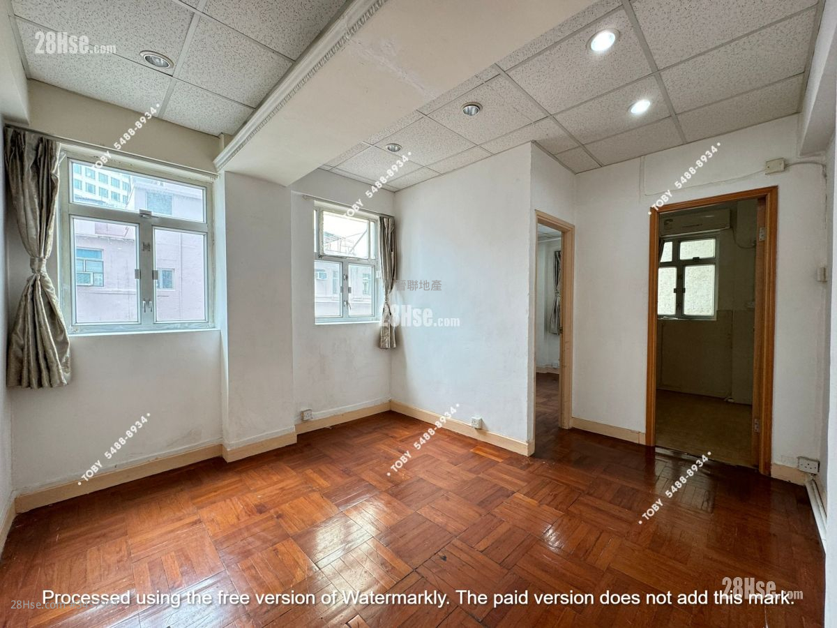 Lung Shing Building Sell 2 Bedrooms , 1 Bathroom 469 ft² ( 43.6 m² )
