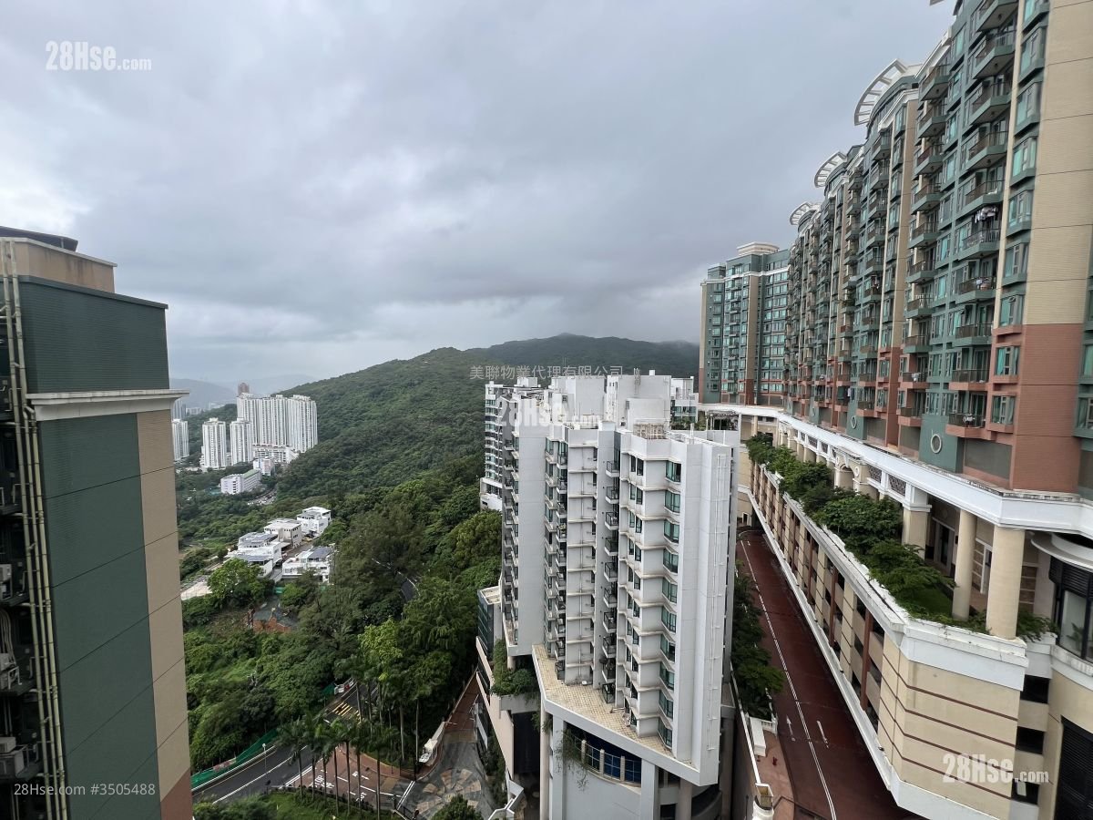 The Cairnhill Sell 3 Bedrooms 928 ft² ( 86.2 m² )