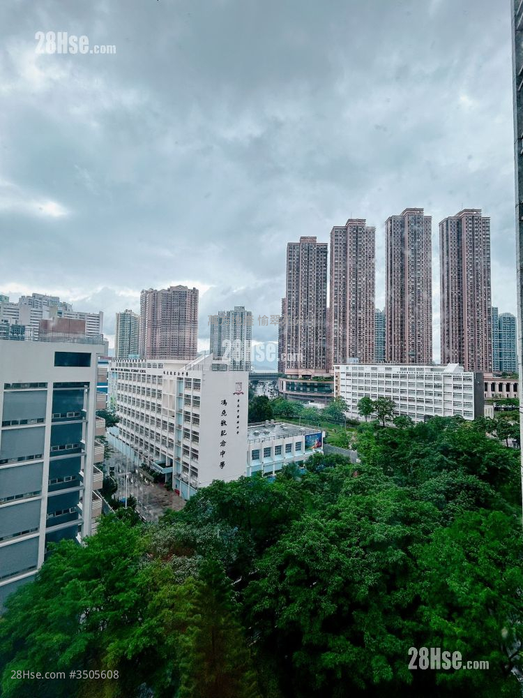 Kam Hay Court Sell 3 Bedrooms , 1 Bathroom 554 ft² ( 51.5 m² )